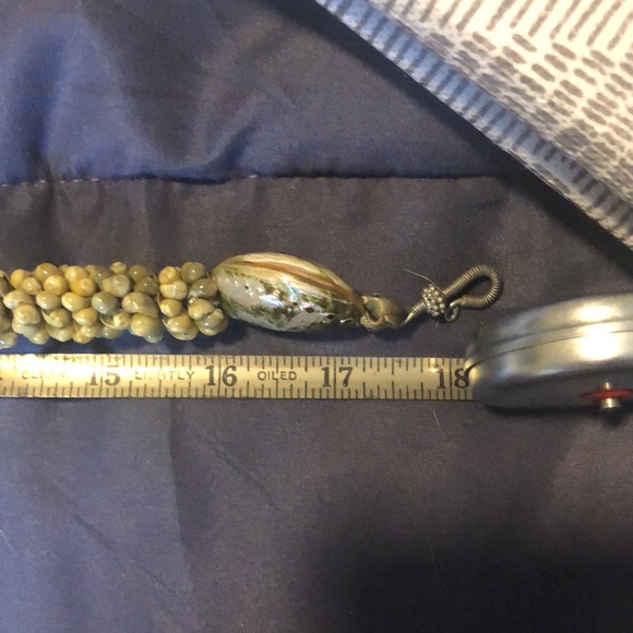 Mongo Shell Necklace - Picture 5 of 5